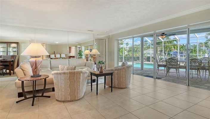 Image No.16-3 Bed Property for sale