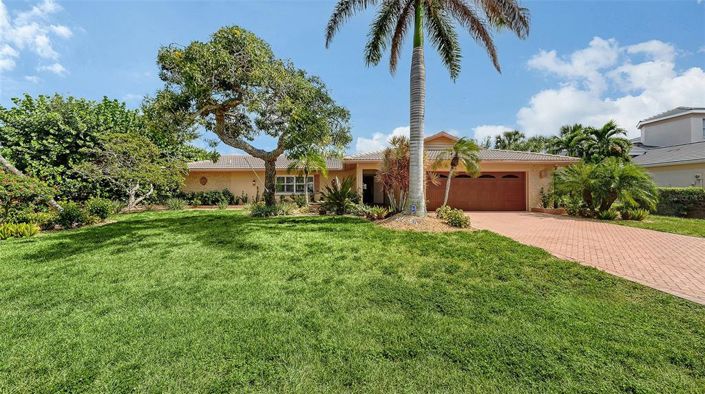 Image No.2-3 Bed Property for sale