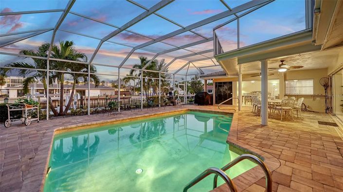 Image No.3-3 Bed Property for sale