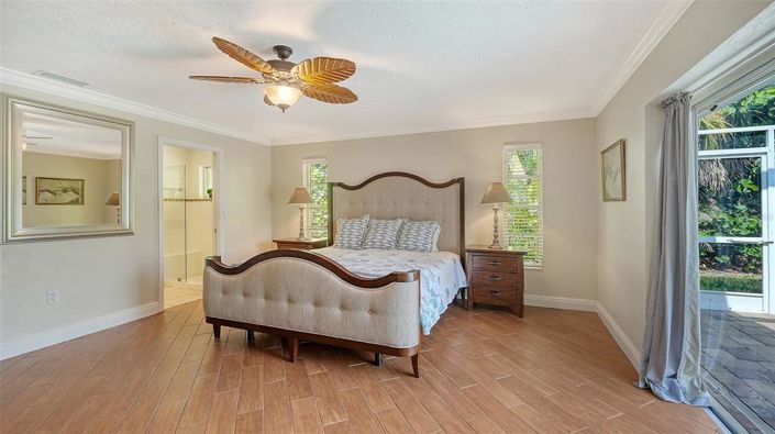 Image No.32-3 Bed Property for sale