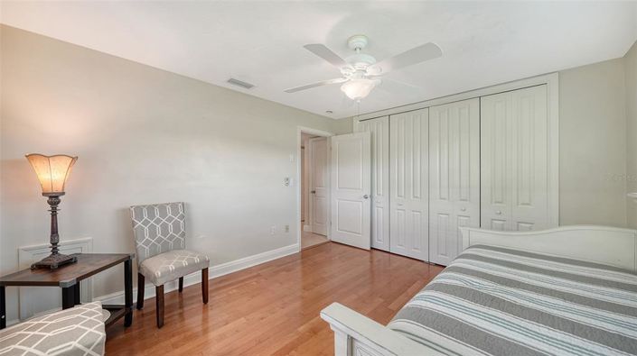 Image No.39-3 Bed Property for sale