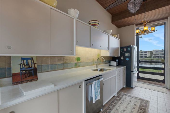 Image No.13-5 Bed Property for sale