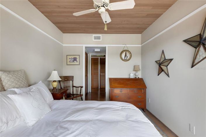 Image No.19-5 Bed Property for sale