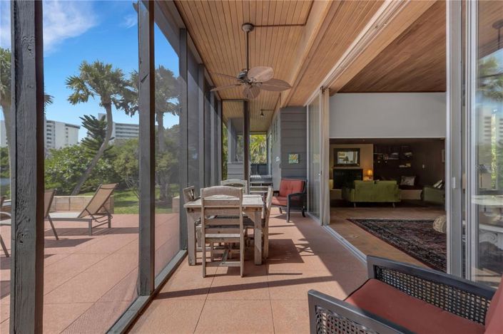 Image No.25-5 Bed Property for sale