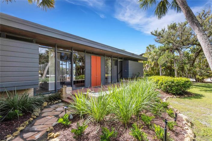 Image No.34-5 Bed Property for sale