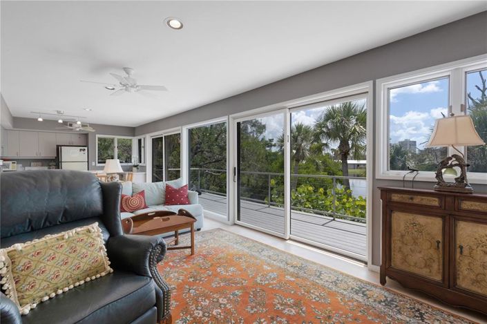 Image No.49-5 Bed Property for sale