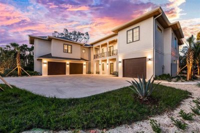 6 Bed Property for sale