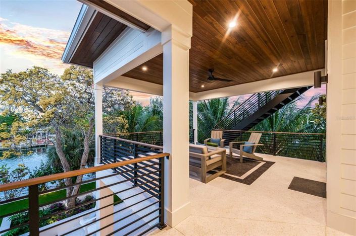 Image No.32-6 Bed Property for sale