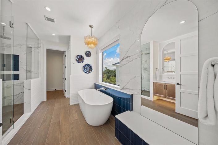 Image No.15-5 Bed Property for sale