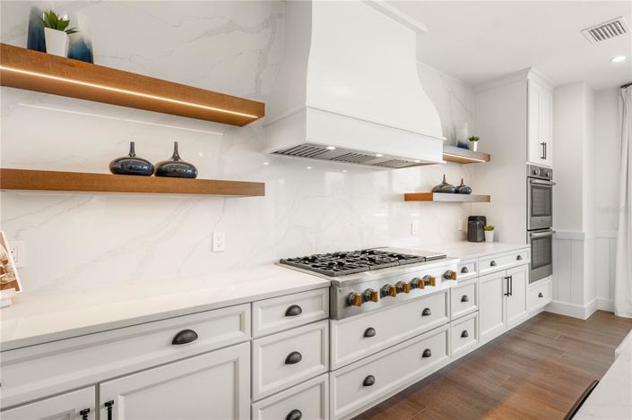 Image No.7-5 Bed Property for sale