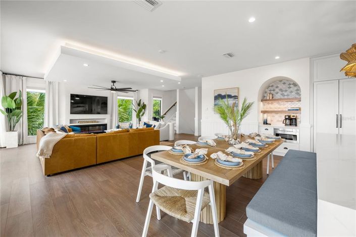 Image No.9-5 Bed Property for sale