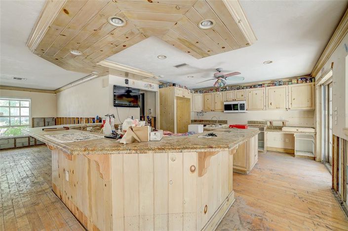 Image No.14-2 Bed Property for sale