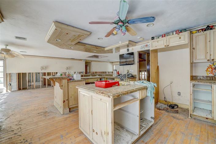 Image No.15-2 Bed Property for sale