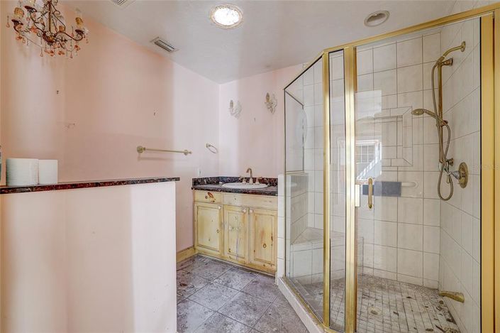 Image No.33-2 Bed Property for sale