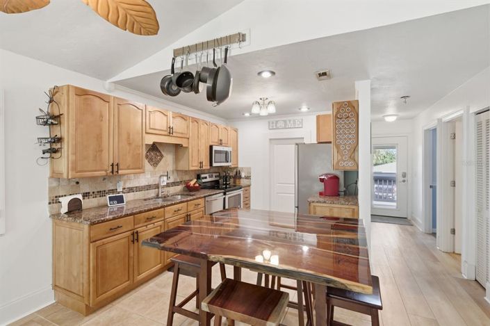 Image No.8-3 Bed Property for sale