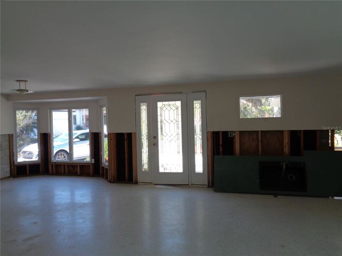 Image No.9-3 Bed Property for sale