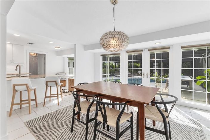 Image No.17-3 Bed Property for sale