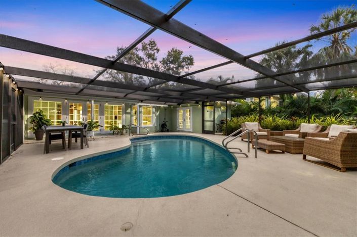 Image No.38-3 Bed Property for sale