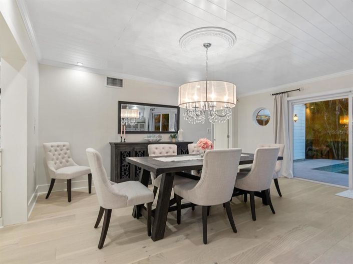 Image No.26-4 Bed Property for sale