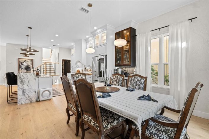 Image No.10-4 Bed Property for sale