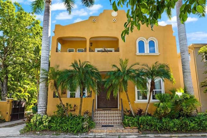 Image No.2-4 Bed Property for sale