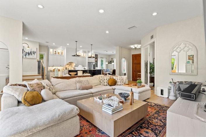 Image No.20-4 Bed Property for sale