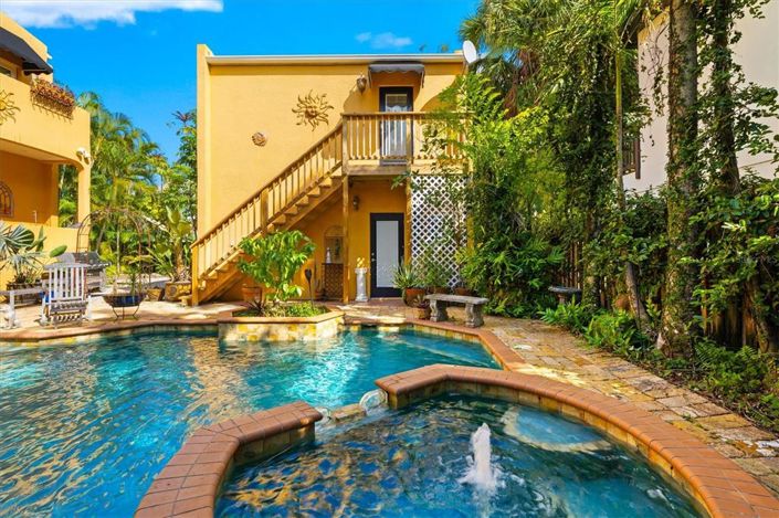 Image No.3-4 Bed Property for sale