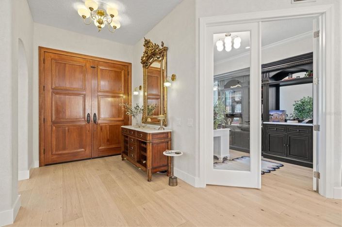 Image No.6-4 Bed Property for sale