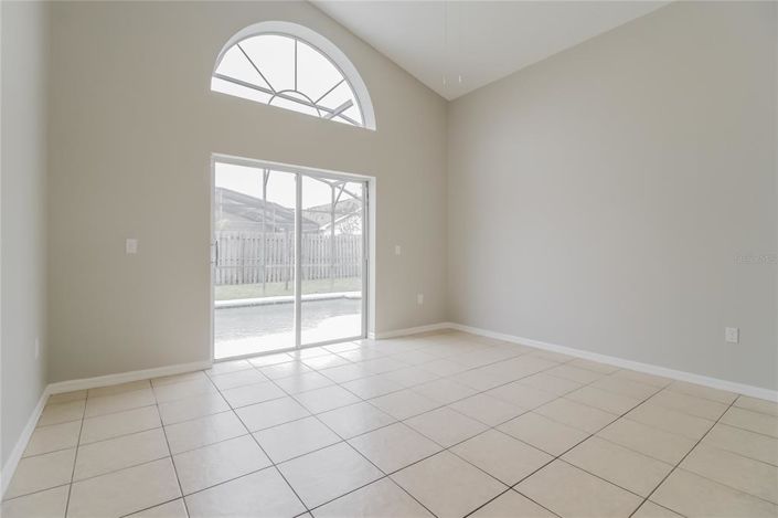 Image No.4-4 Bed Property for sale