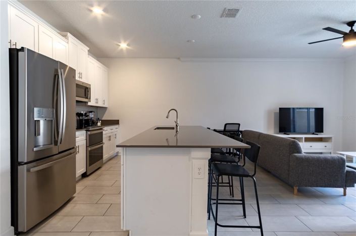 Image No.10-4 Bed Townhouse for sale