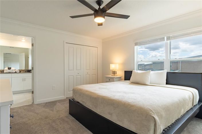 Image No.13-4 Bed Townhouse for sale