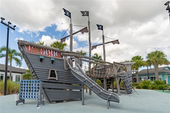 Image No.33-4 Bed Townhouse for sale