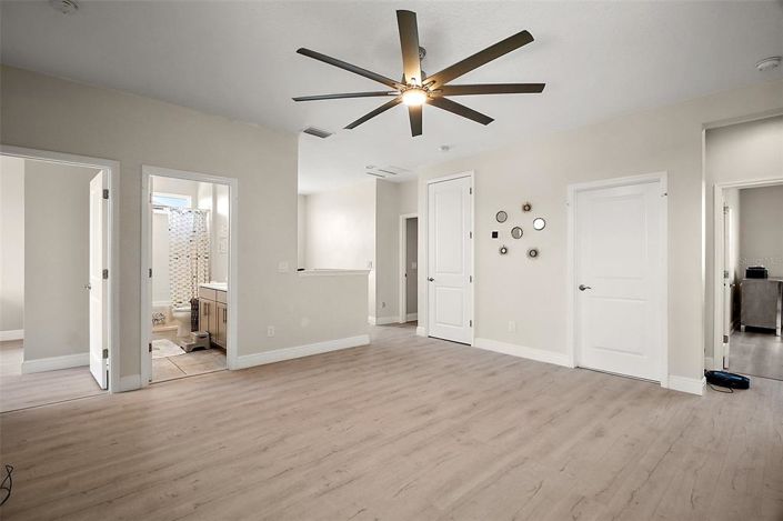 Image No.21-5 Bed Property for sale