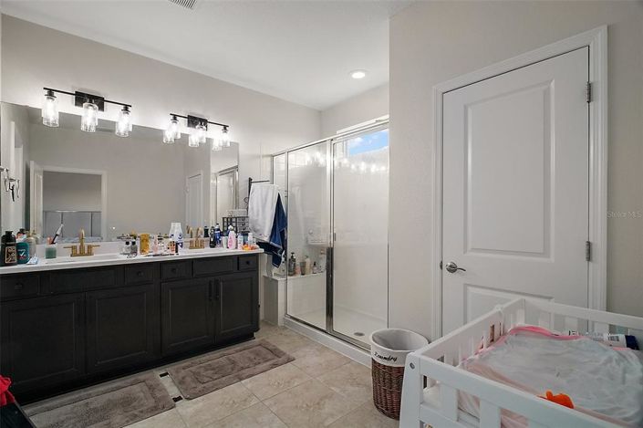 Image No.24-5 Bed Property for sale