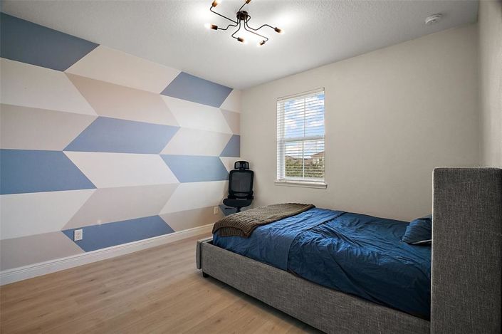 Image No.26-5 Bed Property for sale