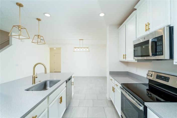 Image No.11-5 Bed Property for sale