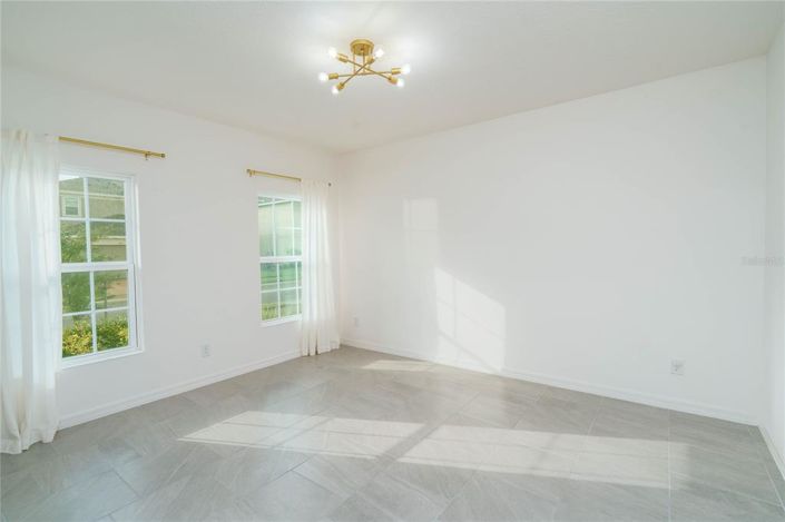 Image No.6-5 Bed Property for sale