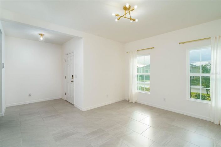 Image No.7-5 Bed Property for sale