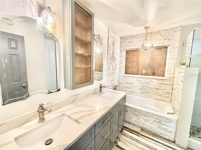 Image No.19-5 Bed Property for sale