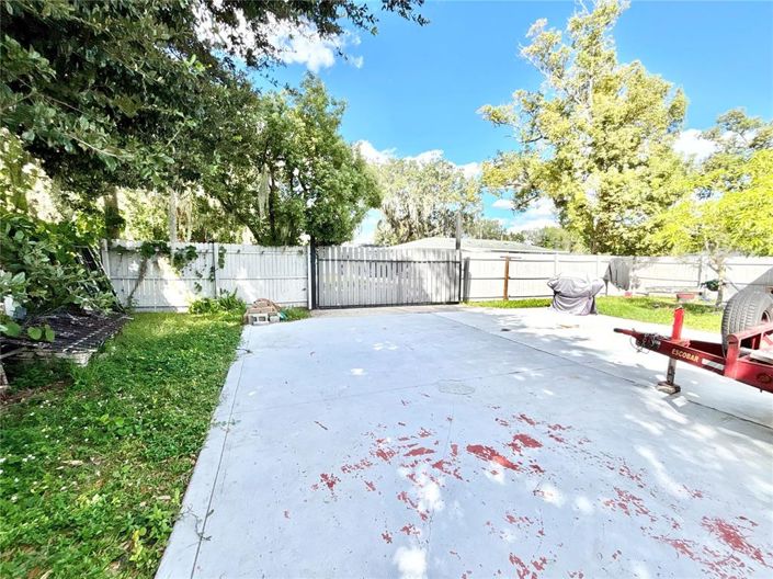 Image No.23-5 Bed Property for sale