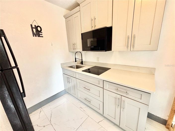 Image No.28-5 Bed Property for sale