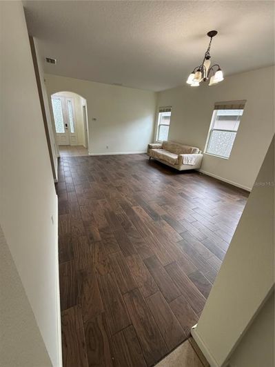 Image No.7-4 Bed Property for sale