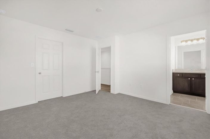 Image No.14-3 Bed Townhouse for sale