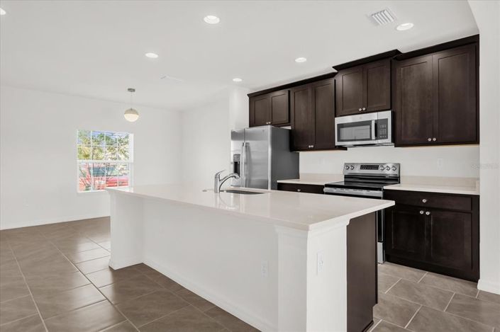 Image No.3-3 Bed Townhouse for sale