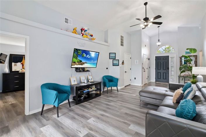 Image No.8-4 Bed Property for sale