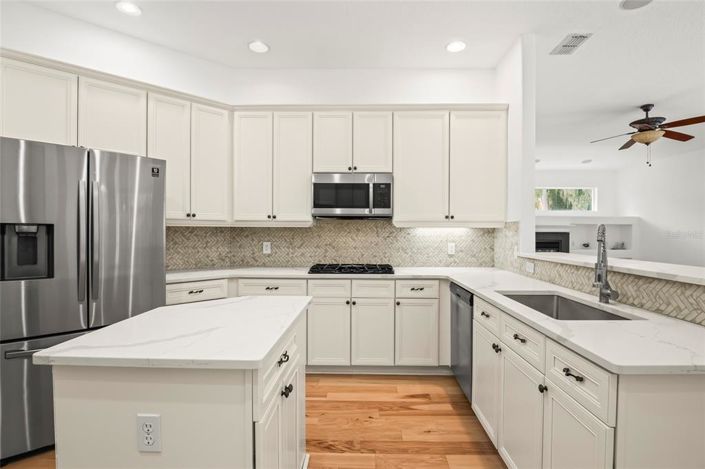 Image No.15-4 Bed Property for sale