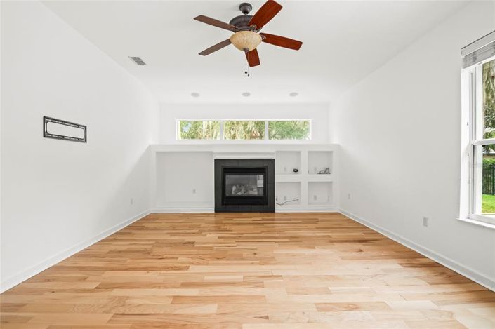 Image No.21-4 Bed Property for sale