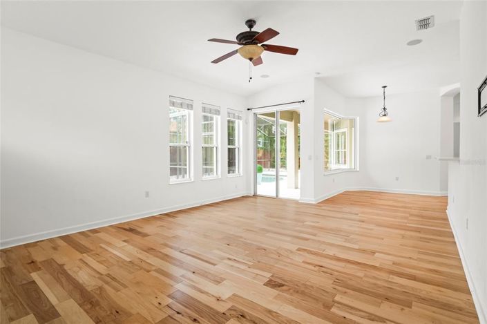 Image No.22-4 Bed Property for sale