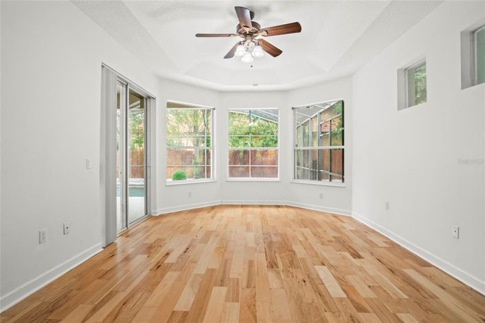 Image No.25-4 Bed Property for sale