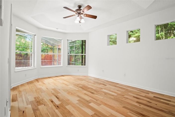 Image No.26-4 Bed Property for sale